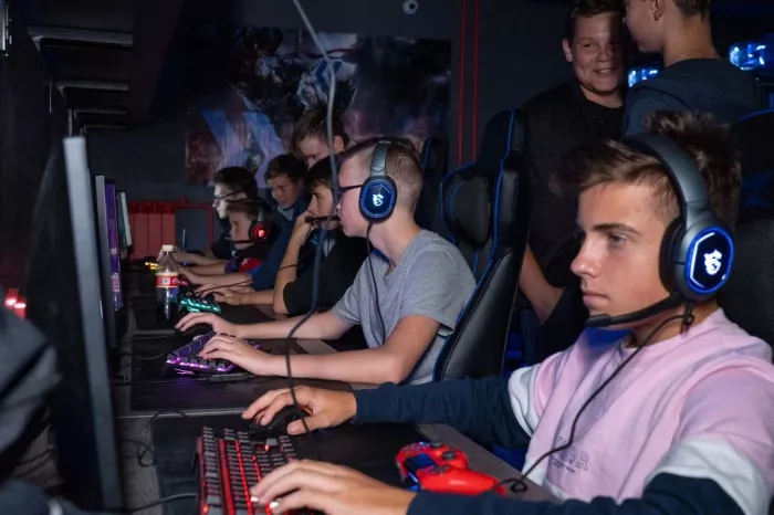 Игровой клуб "Cyber Mgdn"