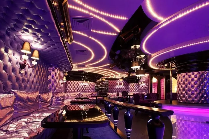 Ночной клуб "Violet"