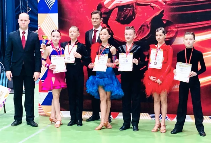 Танцевальный клуб "Экспромт"