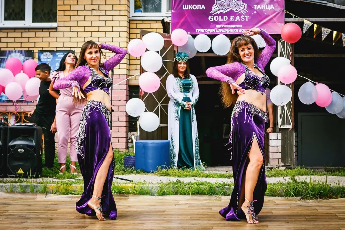 Школа танца "Gold east"