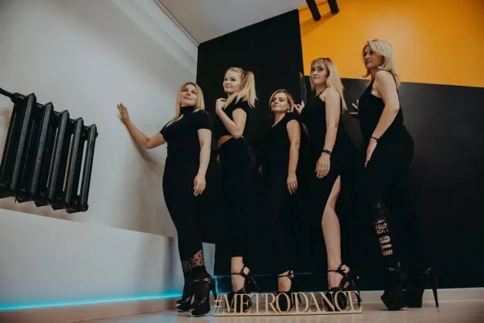 Танцы для детей и взрослых "Metro Dance"