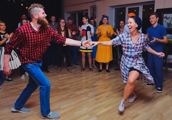 Школа танцев "Lindy'N'Roll"
