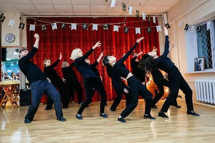 Школа танцев "Lindy'N'Roll"