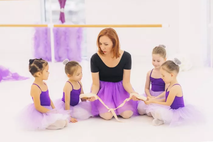 Международная балетная школа "Lil Ballerine"
