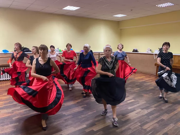 Танцевальный клуб "Кенигсберские счастливые коты"