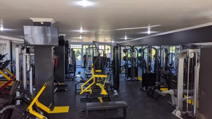 Фитнес центр "Gold's Gym"