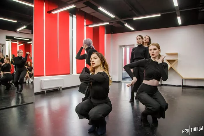 Школа танцев "Global Dance University" на Белинского
