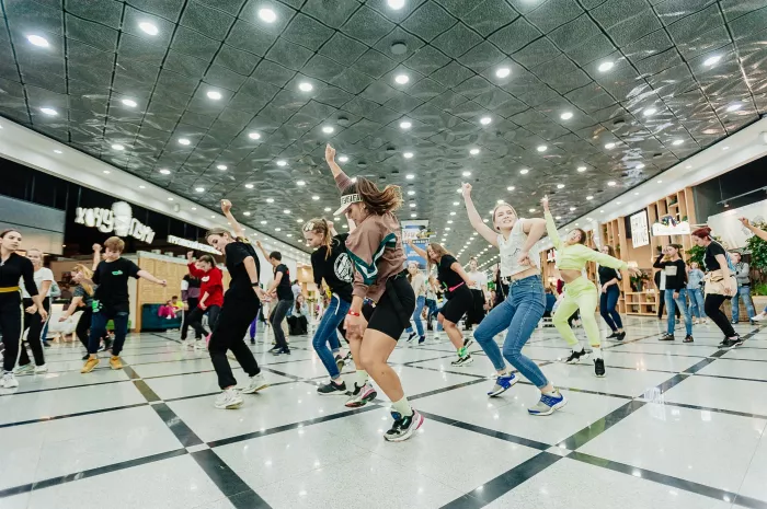 Школа танцев "Global Dance University" на ​Стахановской