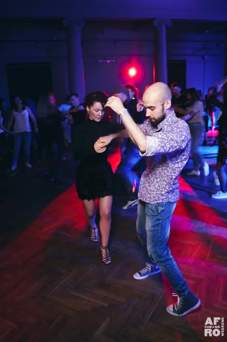 Школа танцев "Salsa сubana Ekb"