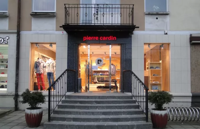 Салон мужских костюмов и аксессуаров "Pierre Cardin"