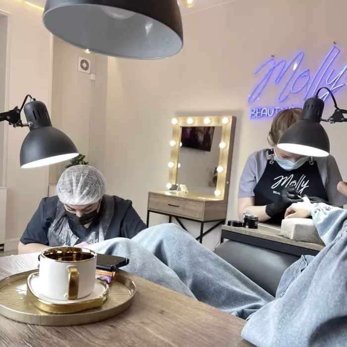 Салон красоты "Molly beauty bar"