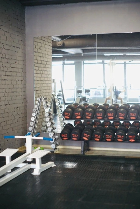 ​Фитнес-клуб "Heavy metal fitness".