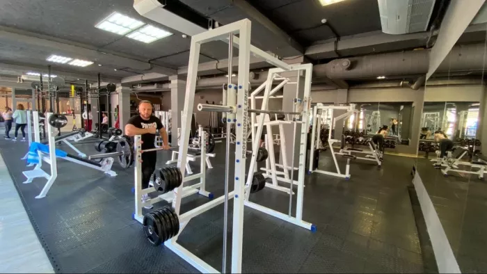 ​Фитнес-клуб "Heavy metal fitness".