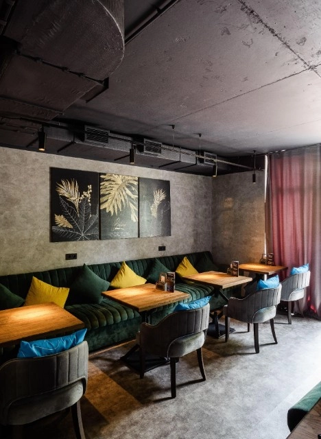 Лаундж-бар "Tooman lounge bar".