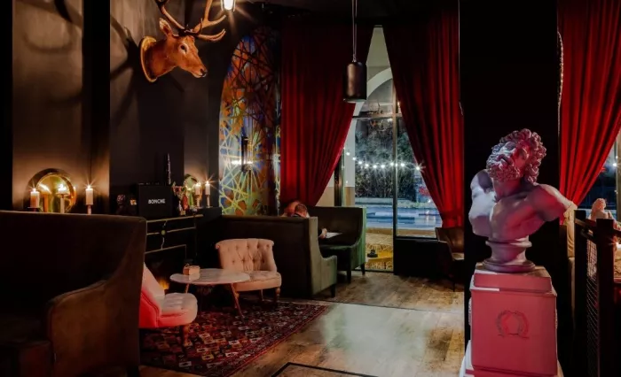 ​Центр паровых коктейлей "Hookah Place".
