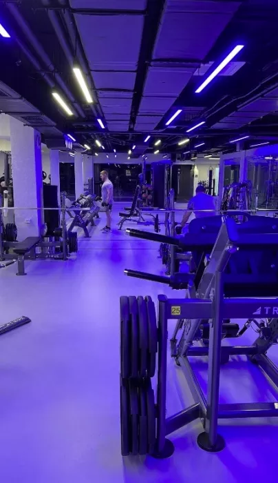 Фитнес-клуб "F8 Fitness Club"