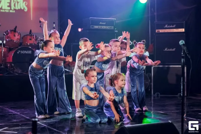 Шола танцев "PrimeTimeKids"