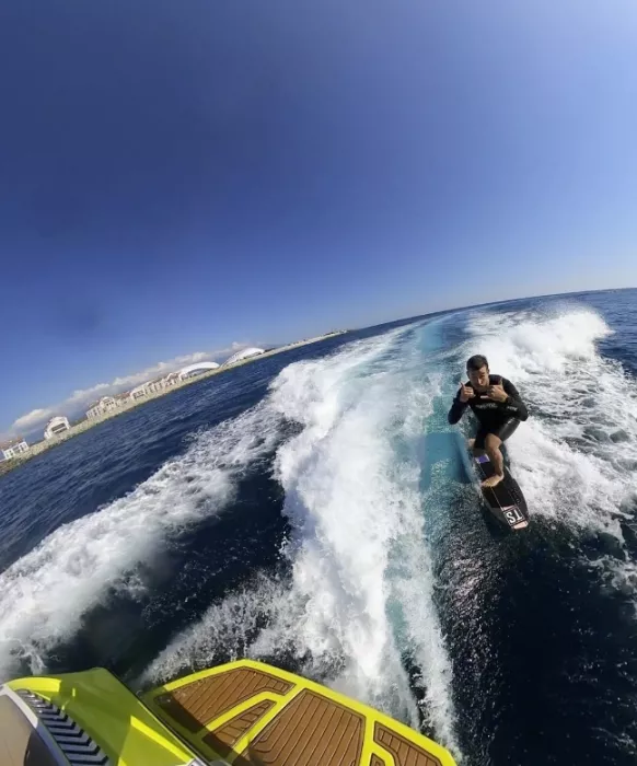 Школа вейк-серфинга "Sochi Surf"