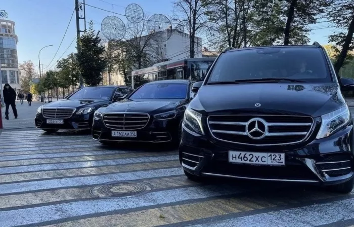 АВТОМОБИЛИ С ВОДИТЕЛЕМ В КРАСНОДАРЕ
