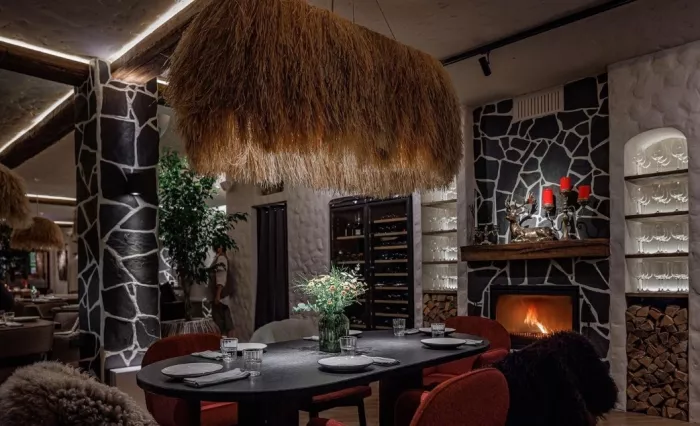 ​Ресторан "Co-Co Chalet ".