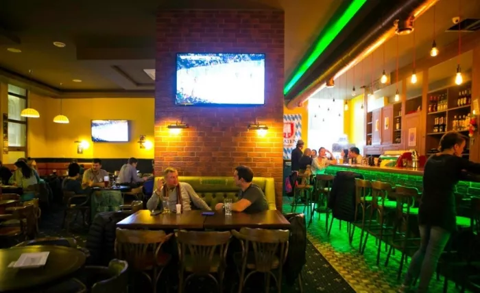 ​Ирландский паб "Harats Irish Pub ".
