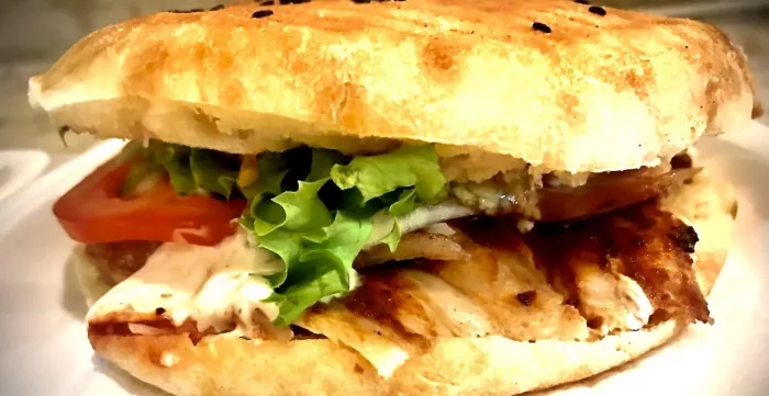 ​Быстрое питание "Kemer Kebab ".
