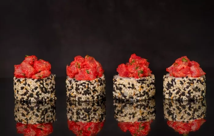Служба доставки "Sushiлка ".