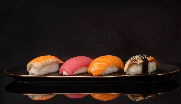 Служба доставки "Sushiлка ".