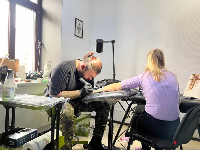 Татуировки и пирсинг "TATTOO GRAFIKA".