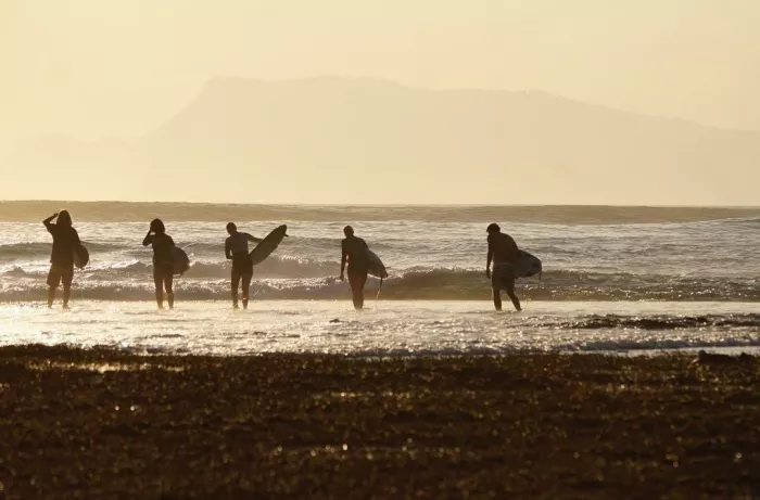 Школа Сёрфинга «Surfmakers»