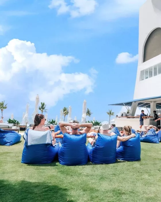 Пляжный Клуб «Café Del Mar»