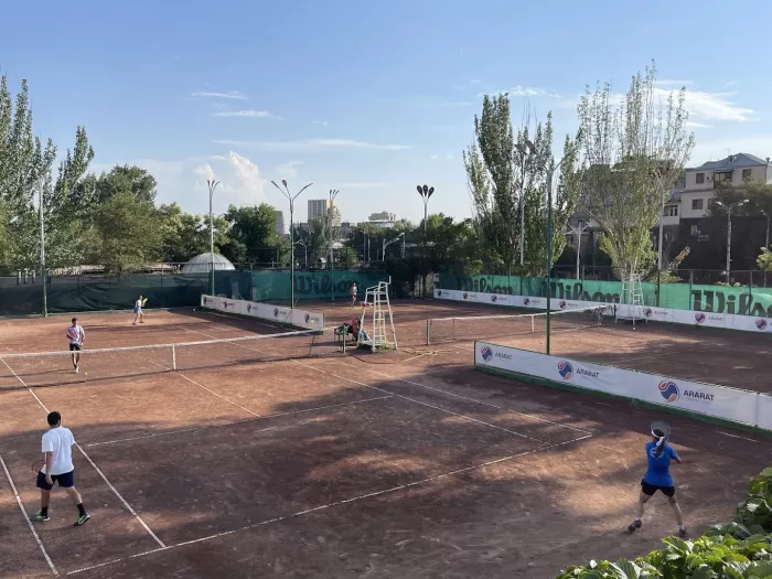 Теннисный корт "Ararat Tennis Club"