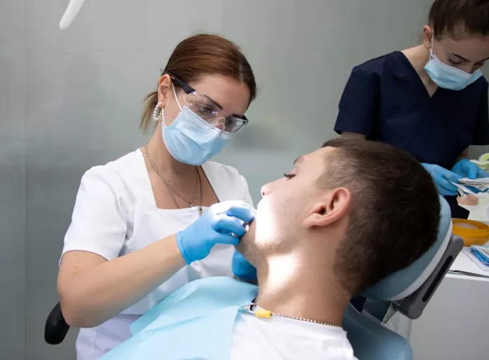 Стоматологическая клиника "Yerevan Dental Clinic"