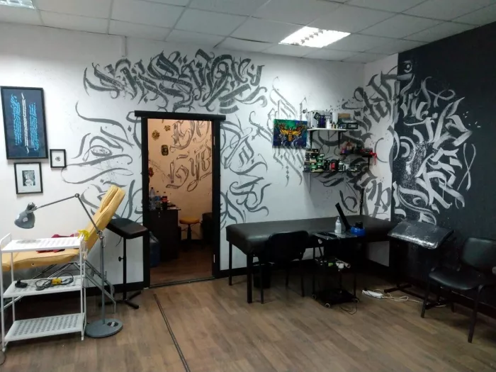 Тату салон "Hennotannic Artistry"