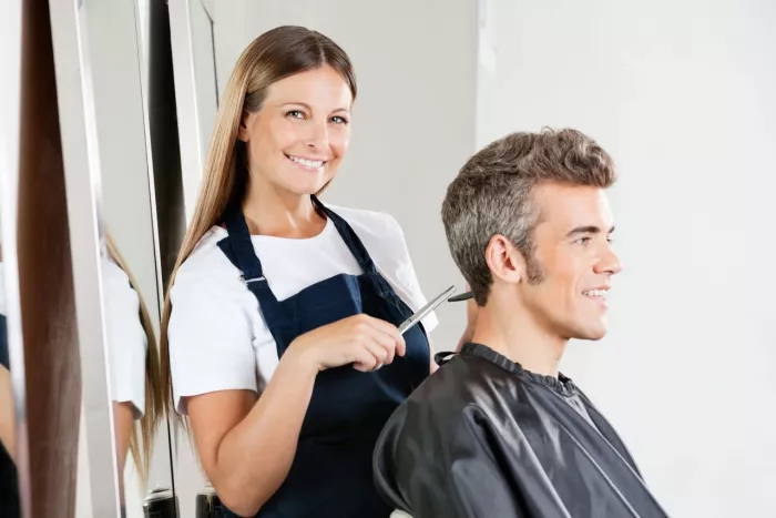 Салон красоты "Colours Bar Ladies Salon"
