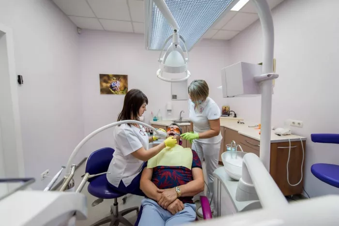 "Стоматологический кабинет Доктор Smile"