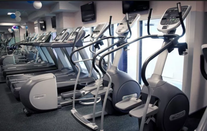 Фитнес с бассейном "Fresh fitness"