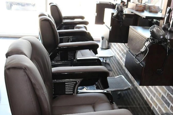 Салон красоты "Curl & Sparkle Beauty Salon"