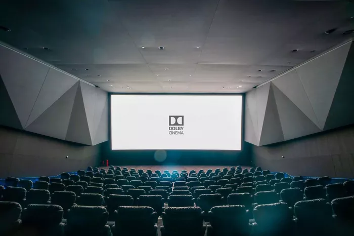 Кинотеатр "Reel Cinemas"