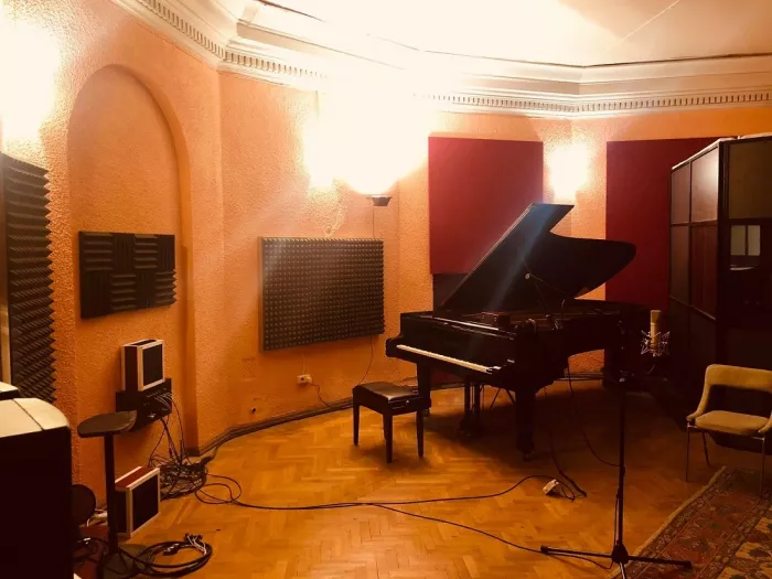 Студия звукозаписи "Alpha Sound Recording Studio"