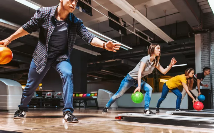 Боулинг-клуб "Funky Lanes Bowling Centre"