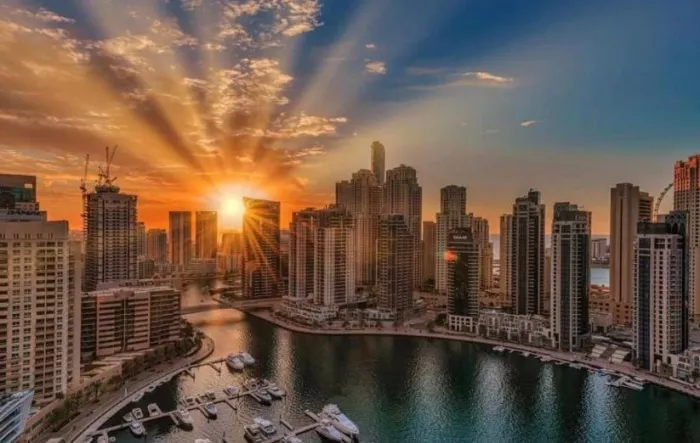 Городской пляж "Dubai Marina beach"