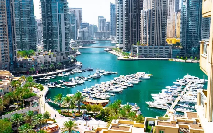 Городской пляж "Dubai Marina beach"