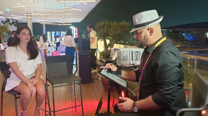 Художественная мастерская "Caricature Dubai"