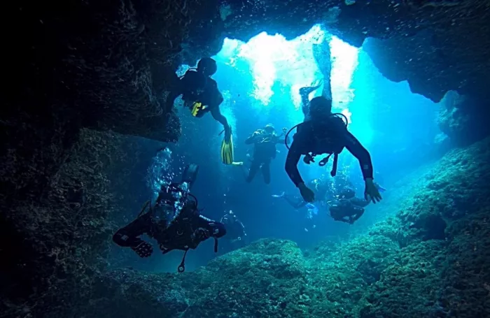 Дайвинг "Desert Sports Diving Club"