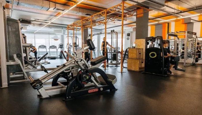 Фитнес центр "Golden Gym"