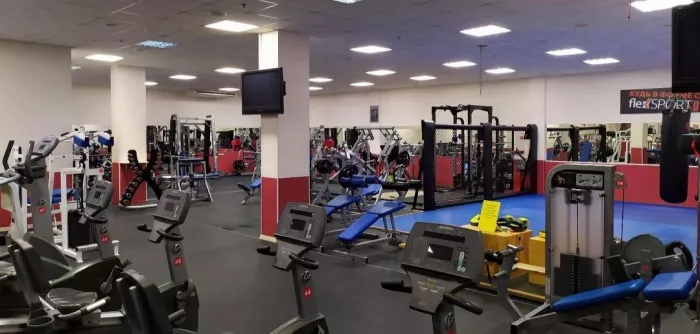 Фитнес центр "Powerhouse Gym"