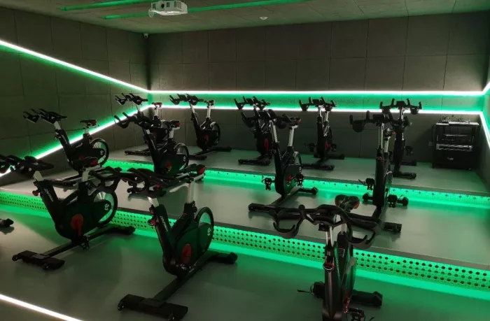 Фитнес клуб "XFIT"