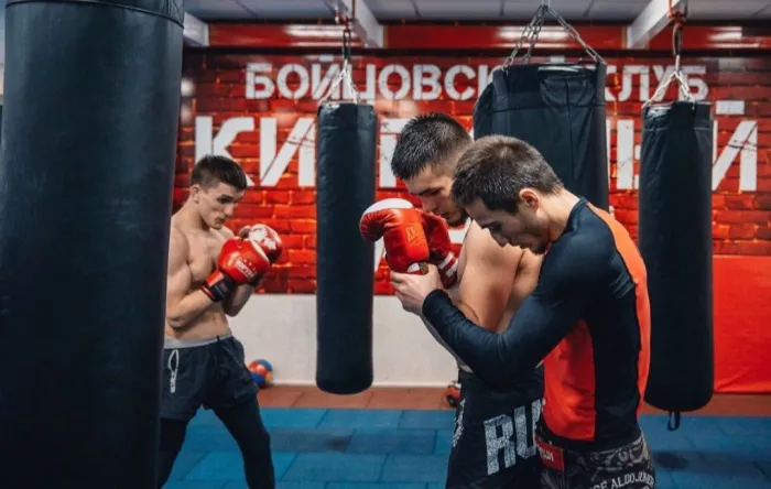 Бойцовский клуб "Кирпичный завод"