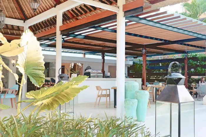 Ресторан-бар "Oswego Bali Bar & Dining"